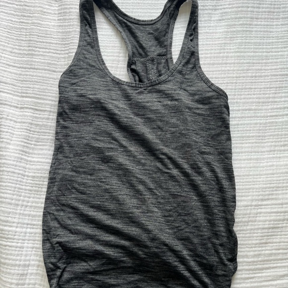 Lululemon Salute the Sun Tank - Color: Heathered Black, Size: 6 - Picture 8 of 12